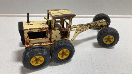 Vintage Metal Tonka Truck