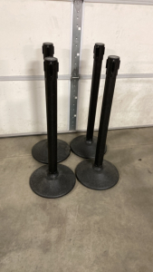 6&rsquo; retractable belt barriers