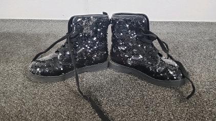 Girls Black Glitter Boots