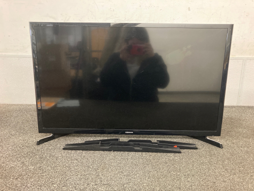 Samsung TV With Wall Mounts