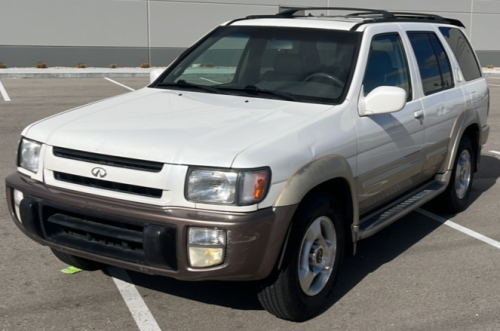 2000 Infiniti QX4