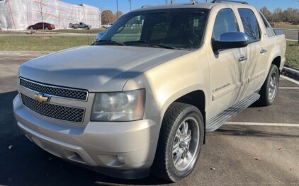 2008 Chevrolet Avalanche - 4x4!