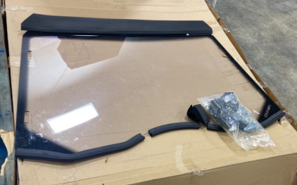 (1) Can Am Commander 5x5 Windshield