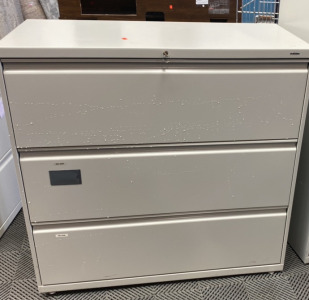 24&rdquo;x 42&rdquo; 3 Drawer Filing Cabinet