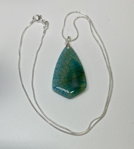 (1) Blue Dragon Veins Agate Gemstone .925 Necklace