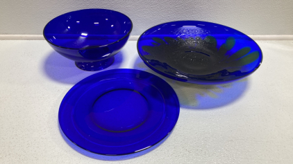 Blue Glass: Standing Bowl, Large Dish - Chipped, Plate