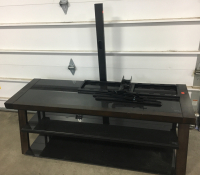 Table W/ TV Mount