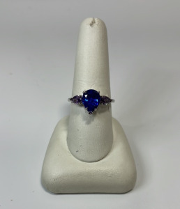 (1) Pear Shaped Stone Sapphire And Amethyst Ladies Ring Size 9