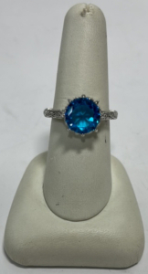 (1) Round Cut Aquamarine Ring Size 8