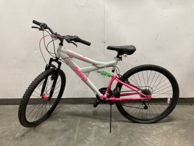 New Dynacraft Avigo Womens Mountian Bike