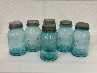 (6) Vintage Blue Masón Jars