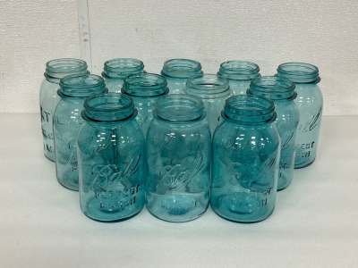 (12) Vintage Blue Masón Jars