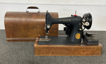 Antique Singer Sewing Machine With Original Wooden Case