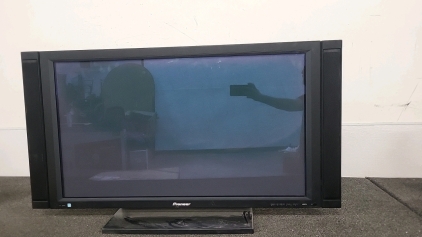 Pioneer 43" Plasma Screen TV