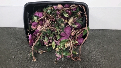 Purple Garlend Home Decor