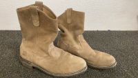 Brahma Boots. (9 1/2)