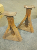 (2) Heavy Duty 16" Jack Stands