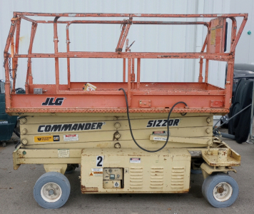 1996 JLG Commander 25-Foot Sizzor Lift