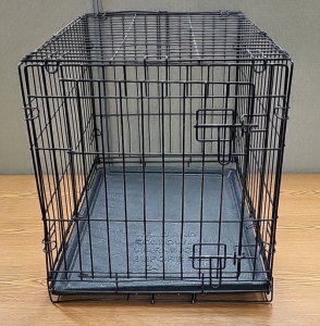 Small Dog Kennel with Plastic Tray