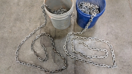 100' & 50' Chains