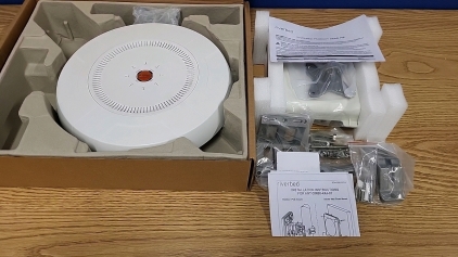 Appears New Riverbed WiFi Antenna with Xirrus 8 Way WiFi Hub