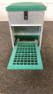 Rodent Proof Feeder