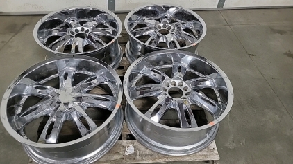 Set of 24" Milanni Rims