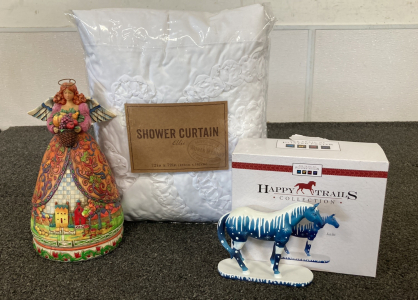 Jim Shore &ldquo;Bountiful Angel&rdquo;, Happy Trails &ldquo;Icicles&rdquo; Horse And Ellie Shower Curtain