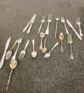 Silver And stainless steel Cutlery mix