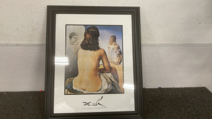 19.5x23.5 Posing Lady