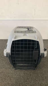 Small Pet Carrier- Like New Condition