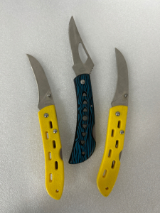 3 Frost Cutlery Knives