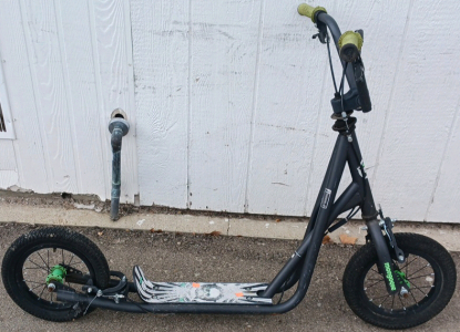 Mongoose Scooter