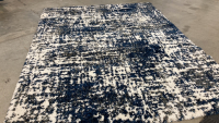 7’10” x 10’ Blue/Gray/White Shag Area Rug