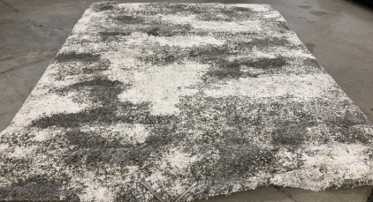 7’10” x 10’ Gray/White Shag Area Rug