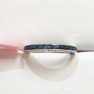 Silver Blue Diamonds(0.21ct) White Diamonds(0.38ct) Ring