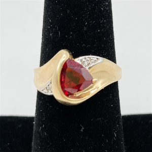 10-karat Gold Ruby Ring