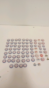 (75) Various Vintage Richard Nixon Campaign Buttons