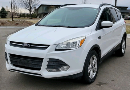 2014 Ford Escape - Bluetooth!