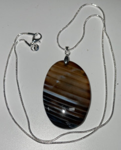 (1) Striped Oval Agate Gemstone .925 Necklace