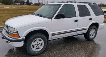 2000 Chevrolet Blazer LS - Low Miles - 4x4!