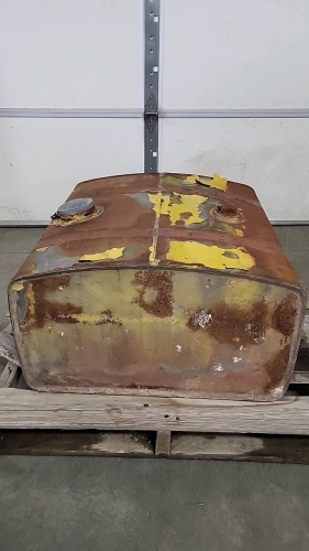 Large Unmarked Fuel Tank