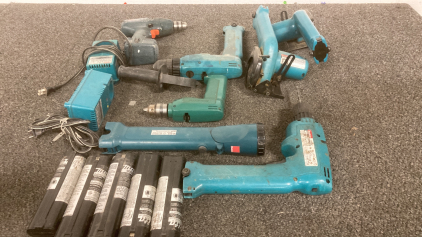 Cordless Makita Power Tools With Batteries And Chargers