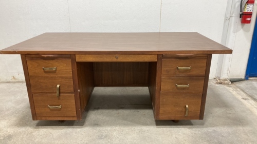 Lehigh Leopold 6-Drawer Office Desk