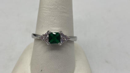 Size 10 Green Emerald Ring