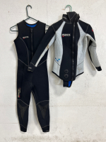 2 Mares Womans Size 3 Wetsuits