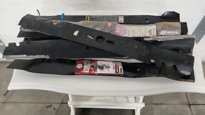(12) Lawn Mower Blades