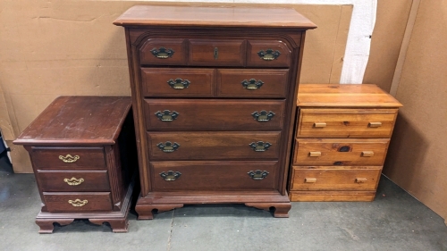 Chest of Drawers, Thomasville Nightstand, Pine Nightstand