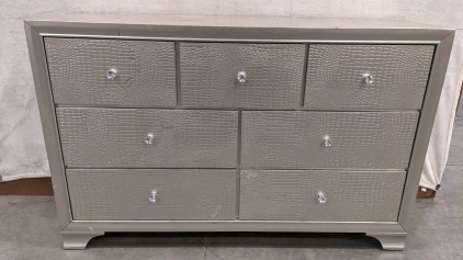 7 Drawer Dresser