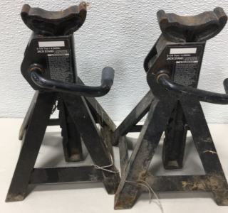 (2) Quarter Ton Jack Stands
